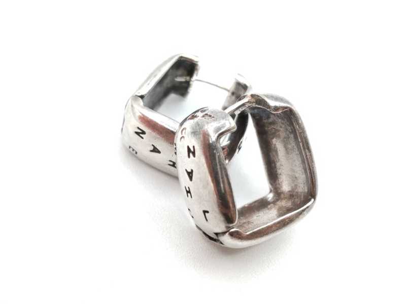 シャネル買取　ロゴピアス